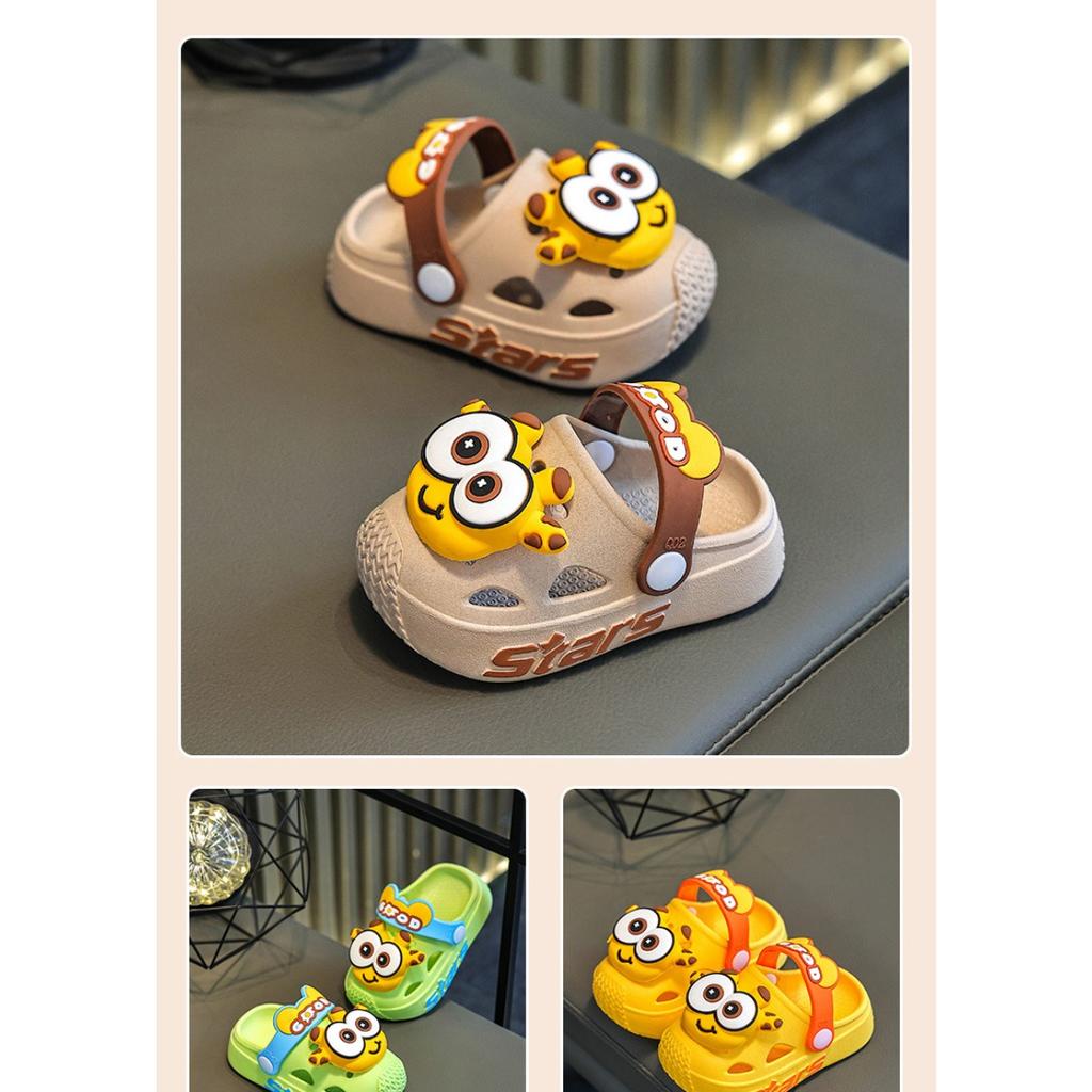 Children's Slippers with Holes, Summer New Styles for Boys and Girls, Medium and Large Children, Non Slip, Silent, Wearing Cool Slippers Outside