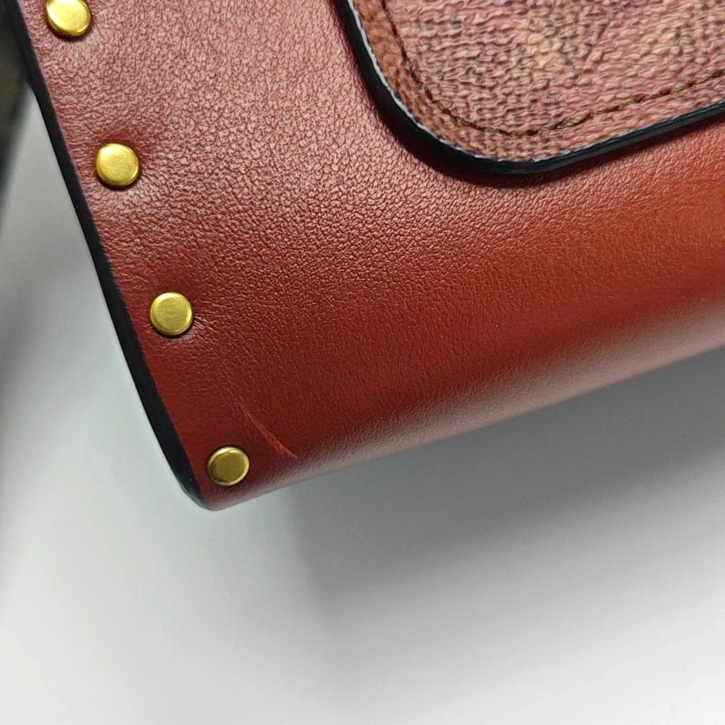 [Pre-Owned] Parker 26 Camellia Print Studded Trim PVC And Calfskin Handbag - Very Good #17PZD6J