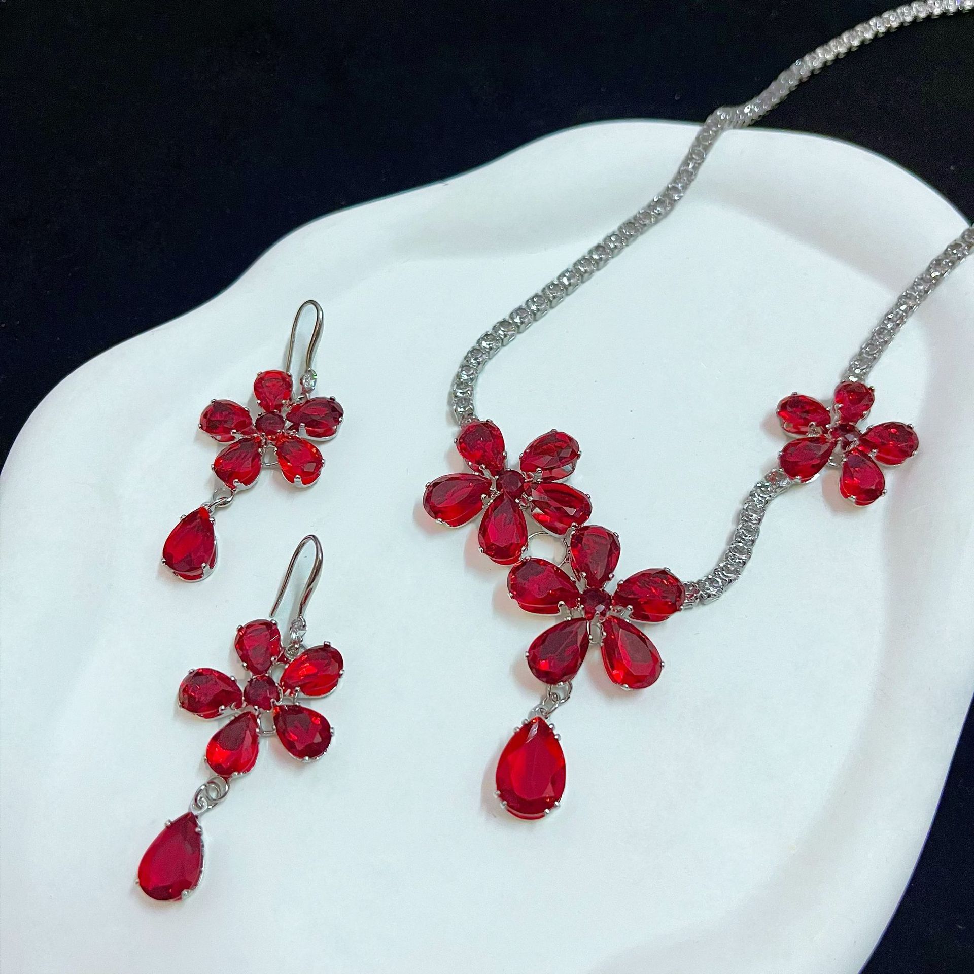 Light Luxury Zircon Flower Water Drop Earrings Personality Super Flash Niche Temperament Versatile High-End Earrings Women