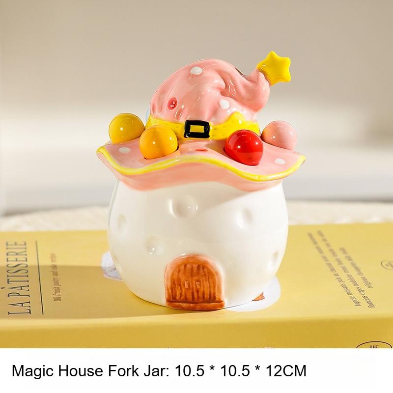 

Strange and Eccentric Ghost Stainless Steel Fruit Fork for Home Dessert Cake Fruit Skewer