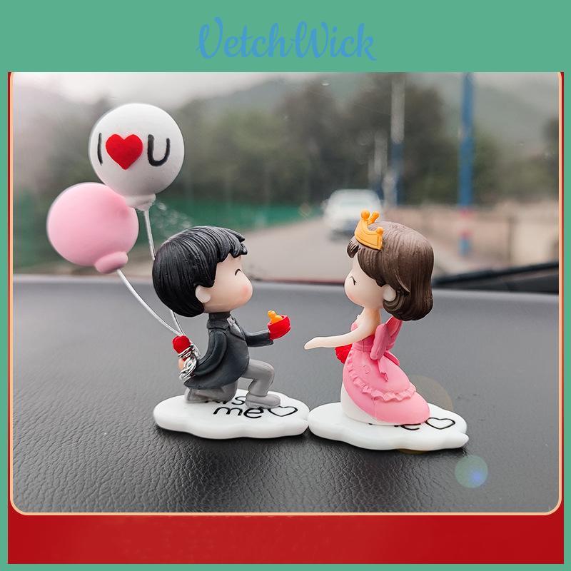 Cute Cartoon Resin Car Decoration Couple Figurines For Car Interior And Home Office Decor