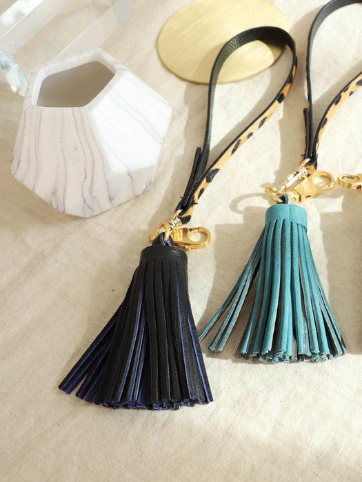THEHEE BLACK&BLUE LAP TASSLE