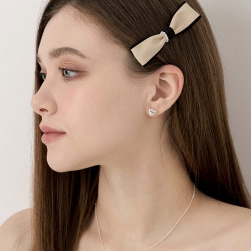 

LILYKORI Beige Tiny Pearl Hair Pin Beige