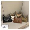 IELGY One-Shoulder Armpit Bag Chain Tote Bag All-Match Woven Messenger Bag