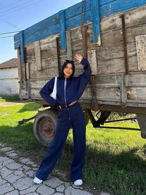 European and American Style Women's Sports Suit: Autumn/Winter Casual Long Sleeve Cardigan & Trousers Set
