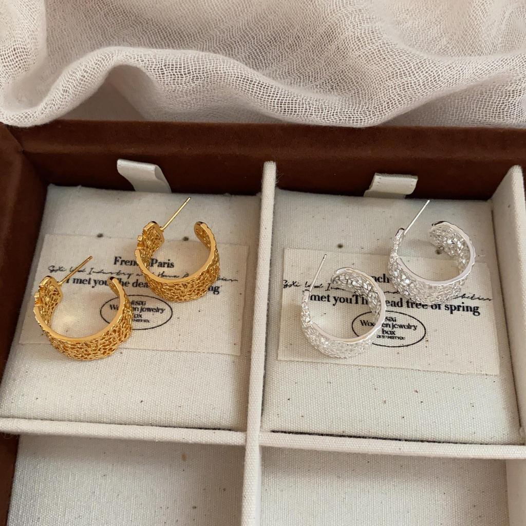 Classic Half-Circle Metal Hollow Simple Earrings Earrings Retro Arc Niche Unique Design Earrings Light Luxury