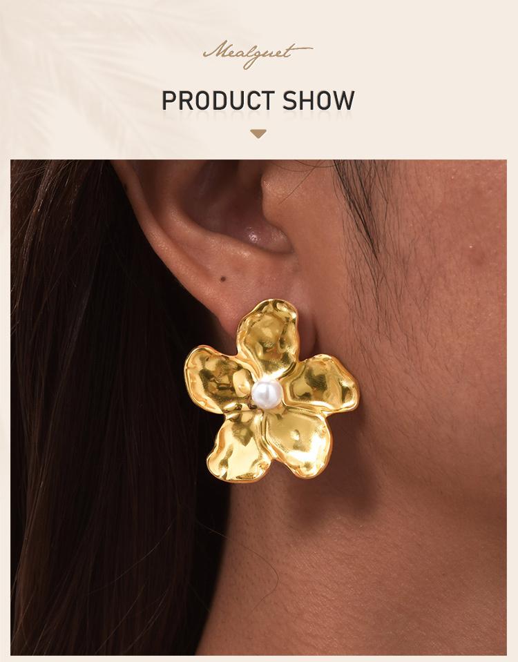 Flower Earrings Studs for Women Nickel Free, Chunky Stainless Steel Personality Big Pearl Floral Stud Earring Christmas Gift