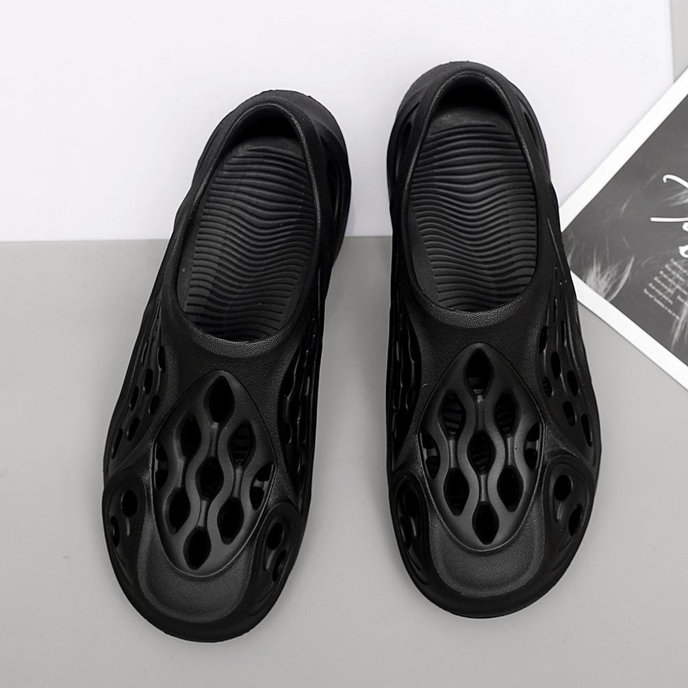 Couple Coconut Hole Shoes Men Step On Shit Feeling Hollow Sandals Summer Beach Shoes a Pedal Bag Head Slippers Tide