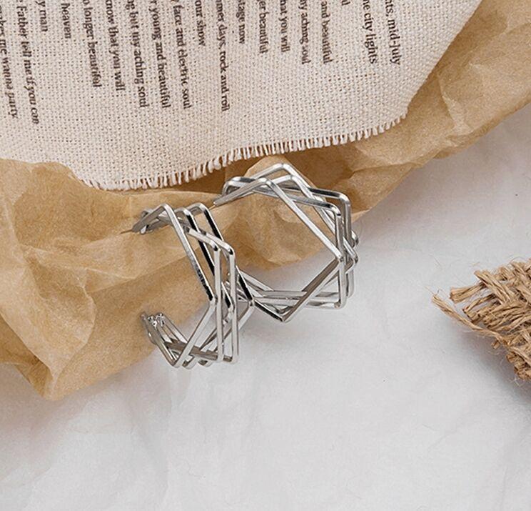 

Temperament Minimalist Gold Tone Multi-layered Lines Square Stud Earrings for Women Daily Office Wear Statement Earrings Jewelry