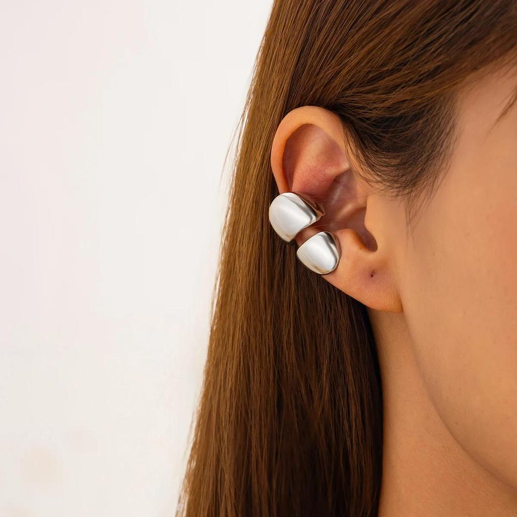 New 2Pcs/Set Creative Glossy Metal Clip Earrings For Women Personality Gold Color Non Piercing Ear Clips Punk Jewelry Gift