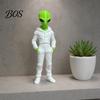 Sci-Fi Street Style Dekoration Alien mit Kapuzenpullover Statue, 3D-gedruckte grüne Figur, Sammlerfigur Skulptur, Sci-Fi Schreibtischdekoration