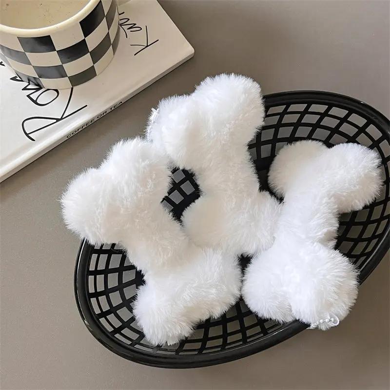 1Pcs Dog Bone Pendant Trendy Cool Cute Creative Doll Student Couple Book Bag Keychain Pendant Pendant