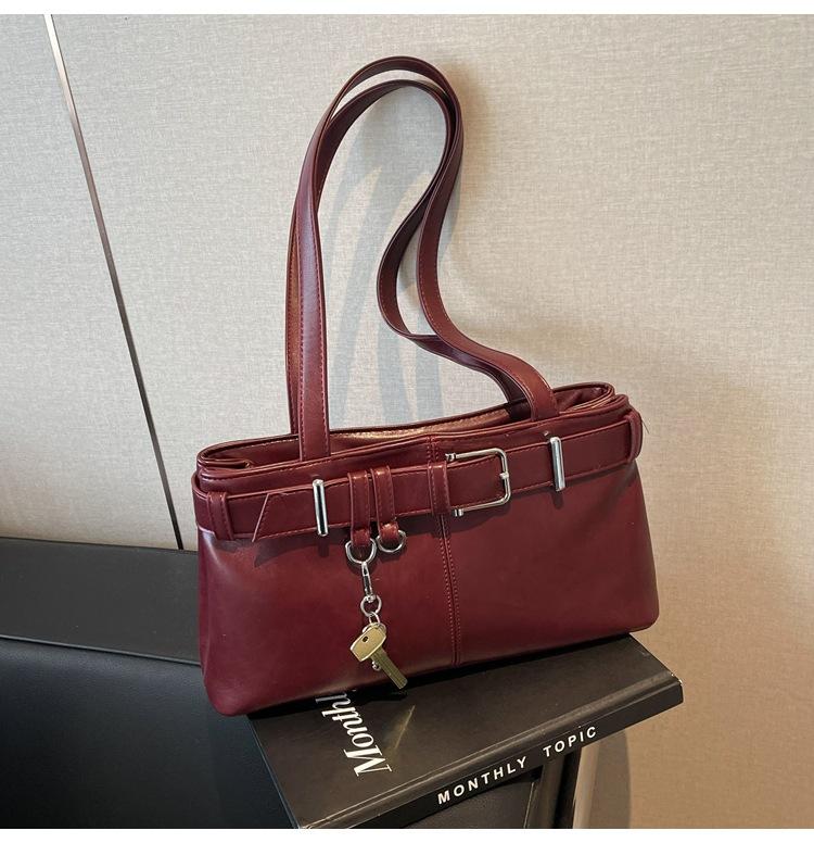 

Сумка большой вместимости женская осенне-зимняя ретро универсальная новая повседневная на плечо подмышку нишевая сумка бордовый