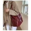 IELGY Ladies Tote Bag Retro Large Capacity All-Match Simple One-Shoulder Commuter Underarm