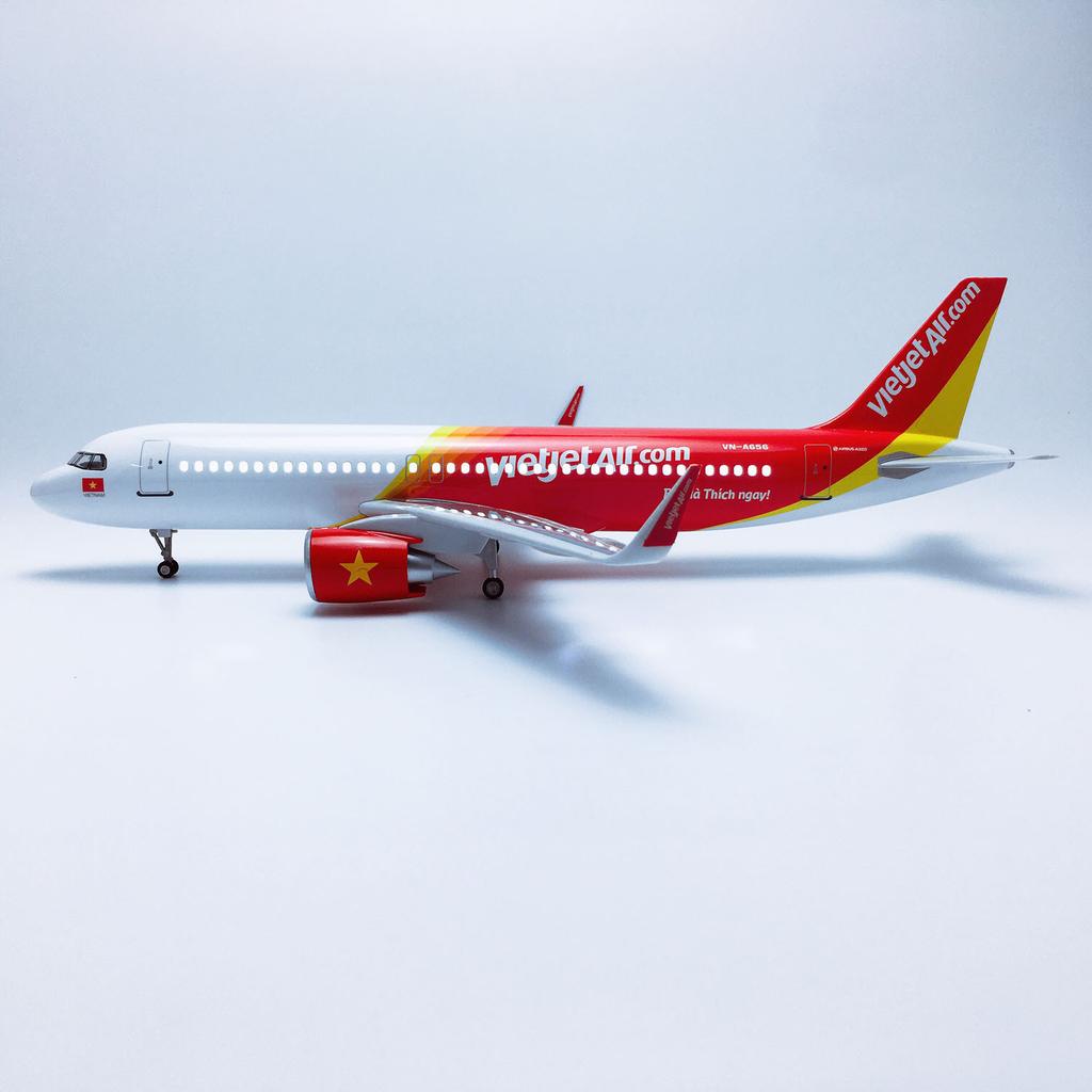 47cm 1/80 Scale Air Airbus A320 VietJet Airlines Aircraft Model Diecast Resin Light & Wheel Souvenir Plane Display Item Decor