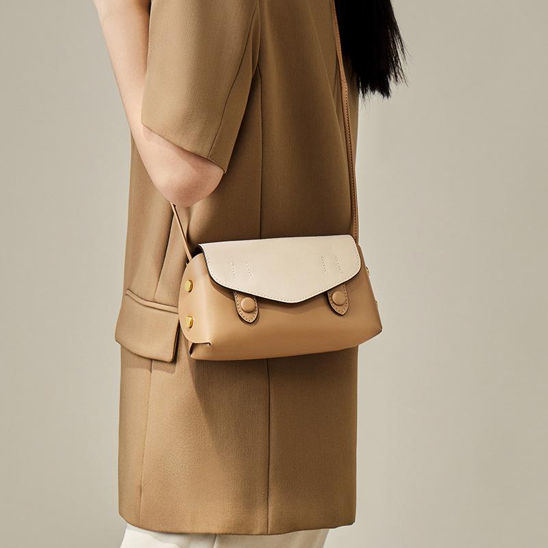 Spring and Autumn Small Square Bag 2025 New Women's Bag Niche Fashion Design Sense Crossbody Bag Commuting Simple Shoulder Bag