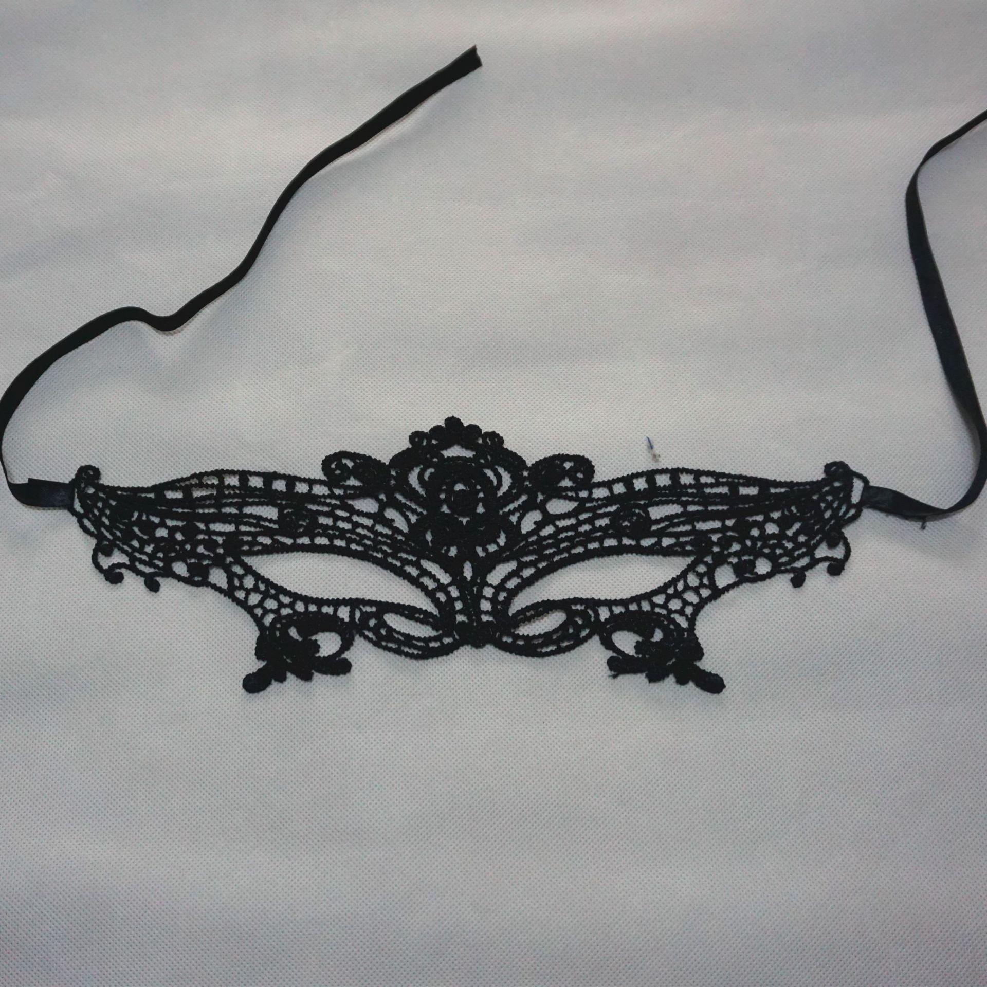 

Black Lace Queen Eye Mask for Halloween and Christmas Party One Size