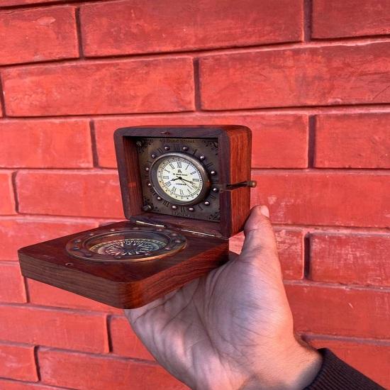 Mini Pocket Clock, Beautiful Desk Clock For Office and Home Decor, Wooden Clock withA Directional Compass, Christmas Decor Christmas Gift