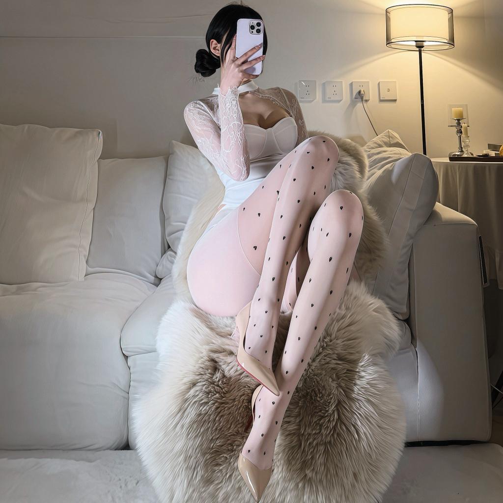 Sex Stockings Pure Desire Thin Peach Heart Silky Pantyhose Plus File Large Size High Waist Slim Fit and Thin Anti-hook Summer