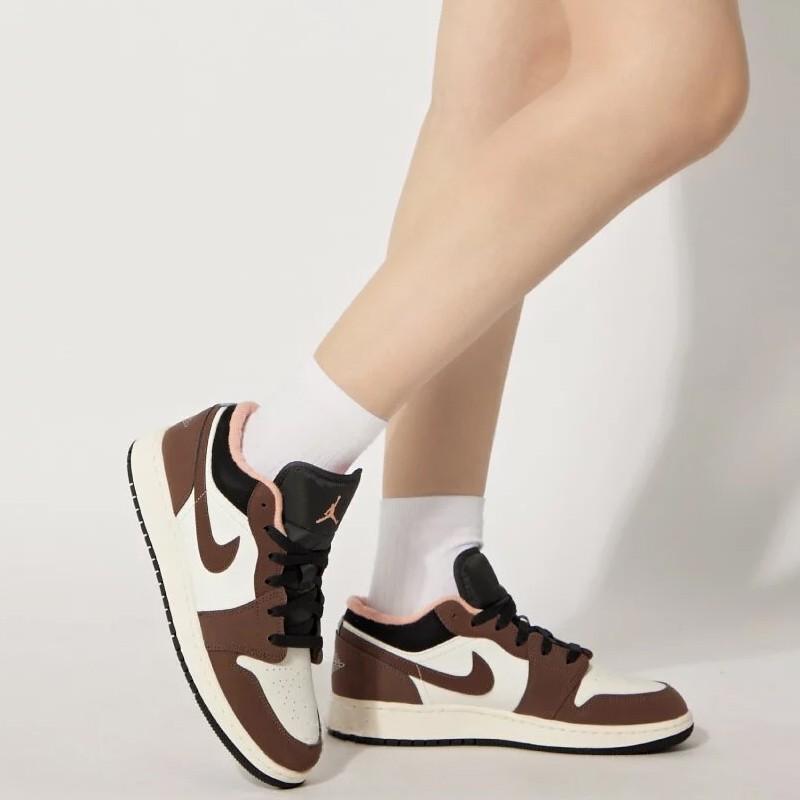 Jordan 1 Low 'Mocha' GS DM0589-200