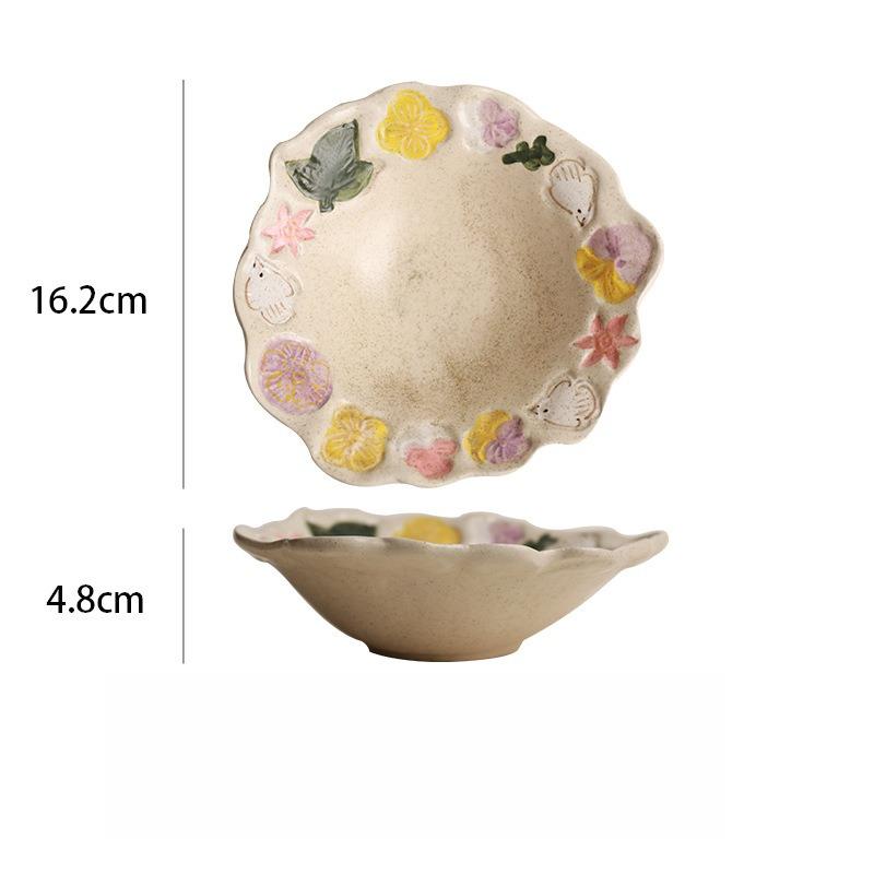 1 szt. Ręcznie malowana ceramika stołowa Kolor podszkliwny Talerz warzywny Nowy Talerz z reliefem kwiatowym Domowa zastawa stołowa do sałatek