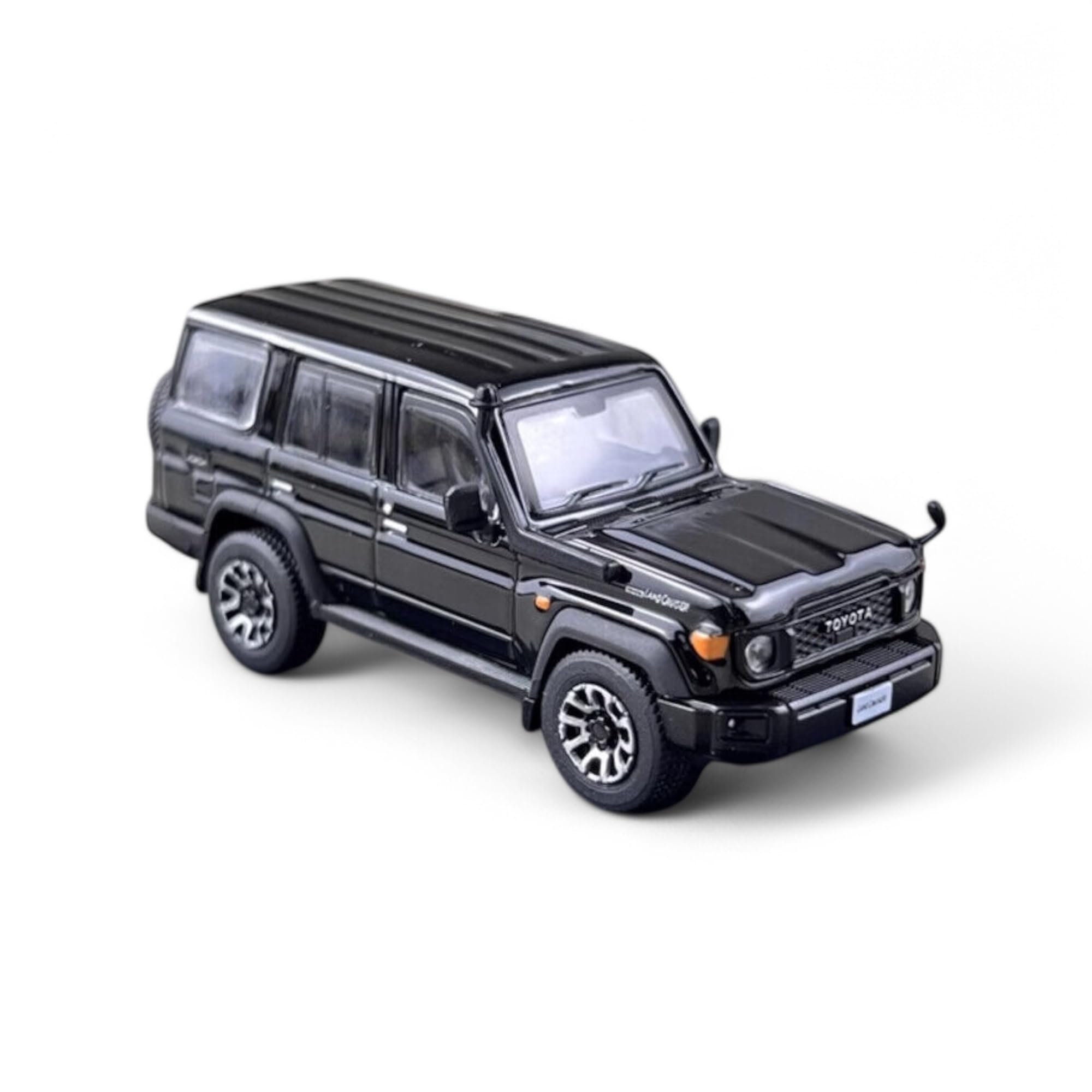 

МОДЕЛЬ 1 Toyota Land Cruiser LC70 Миниатюрная модель Черный RHD 1/64 белый