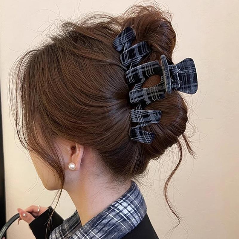 Korean Large Hair Clip For Women Acrylic Grab Plaid Plush Hair Claw Irregular Shark Clips Daily Trendy Hair Accessories