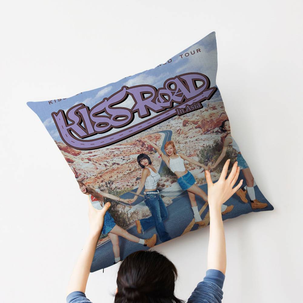 Kpop Girl Group K-Kiss Of Life Pillow Cover Design cushion Cover decor Holiday Decorati