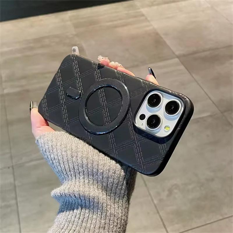 

Чехол для телефона с текстурой из кожи в виде ромба и сетки конфетного цвета для iPhone 15 14 13 12 16 Pro Max Magsafe TPU с функцией беспроводной зарядки iPhone 12 чёрный