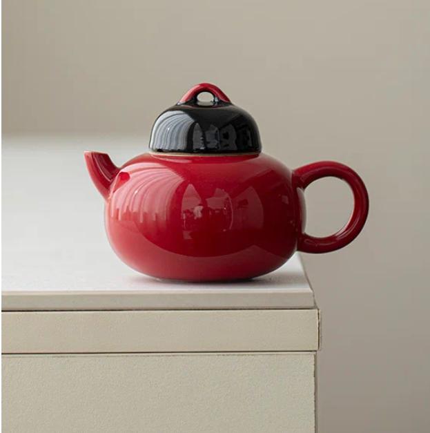 

Red teapot