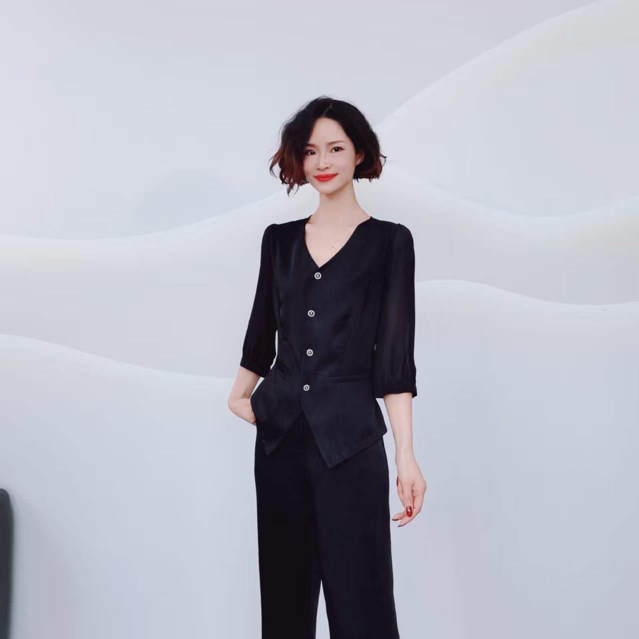 

8307 Spring/Summer V-neck Top & Straight-Leg Pants Set M 90-108 lbs чёрный