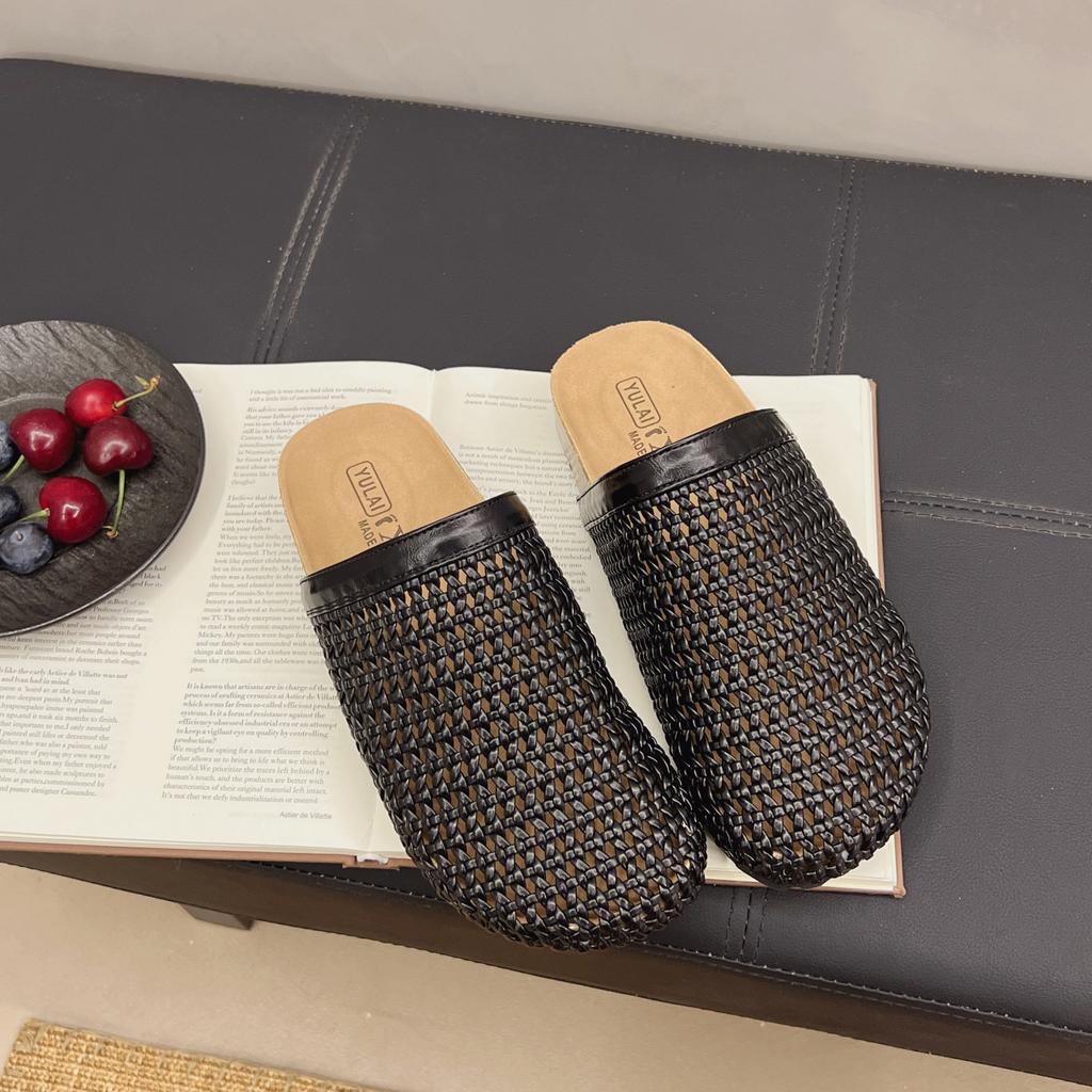 Hollow breathable versatile 2025 fashion new women's summer beach cool slippers thick-bottomed bag head half slippers one pedal