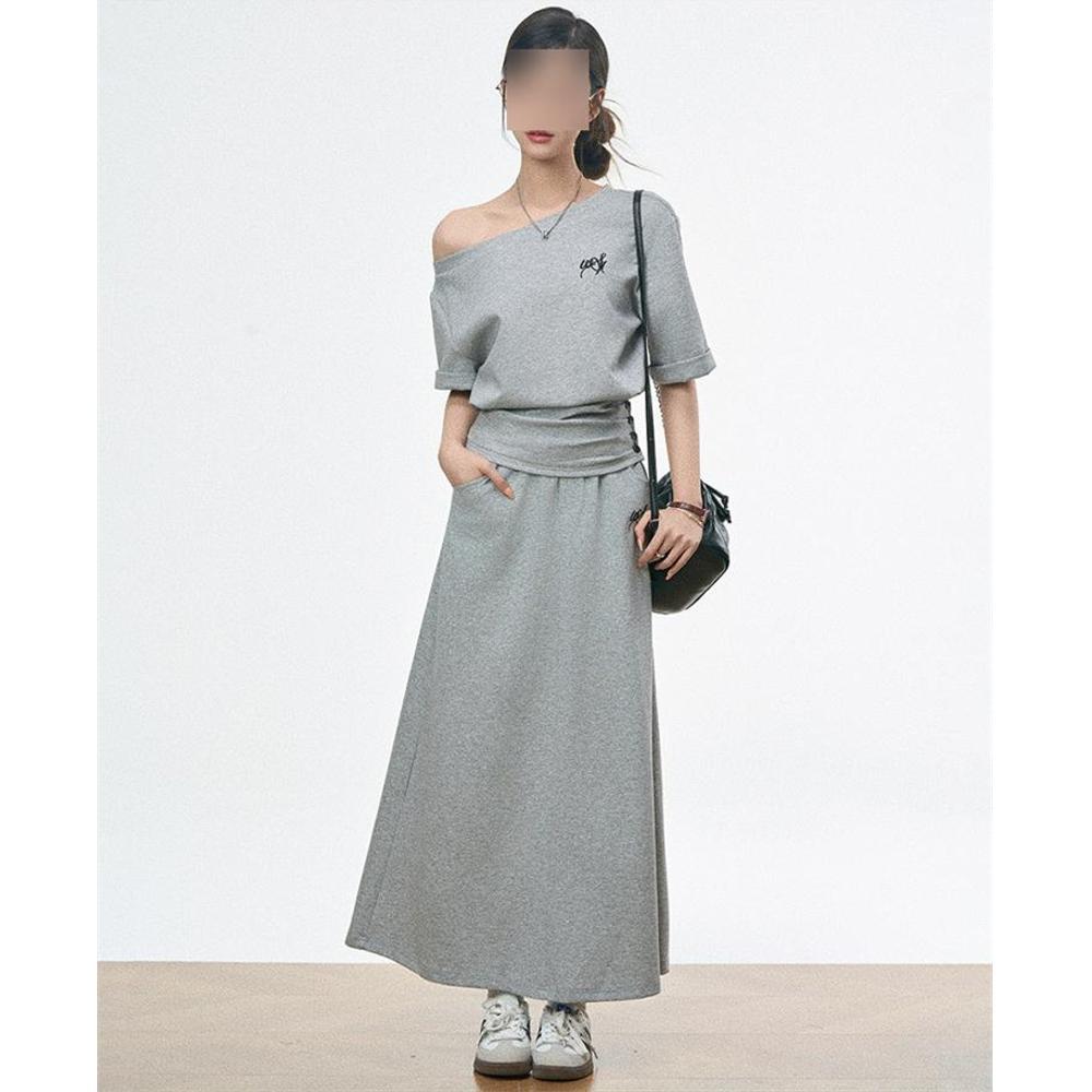 Women's summer simple waist one-word shoulder slant shoulder short-sleeved short skirt two-piece casual sportswear set