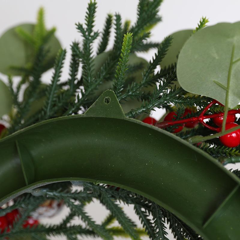 40Cm Faux Pe Wreath Christmas Decoration Simulation Red Berry Eucalyptus Leaves Flocked Spray White Door Hanging Ring