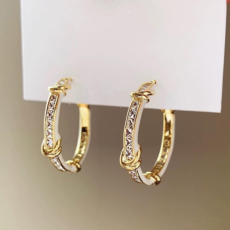 White Zircon Earrings French Retro Light Luxury High-end Earrings Temperament Fashionable Versatile Earrings Women