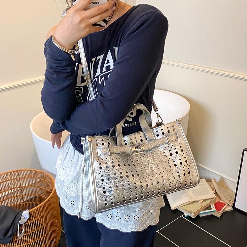 Hohlmode Einfarbig Tragbar Klein Quadratisch Tasche Damen Neu Vielseitig Lässig Schulter Umhängetasche