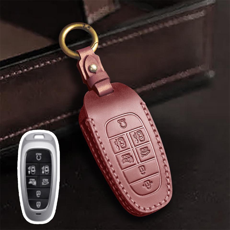 Moderne Autoschlüsselhülle STARIA/SONATA Lederschutzhülle mit Schnalle. Stilvolles und praktisches Accessoire für Ihren Autoschlüssel.