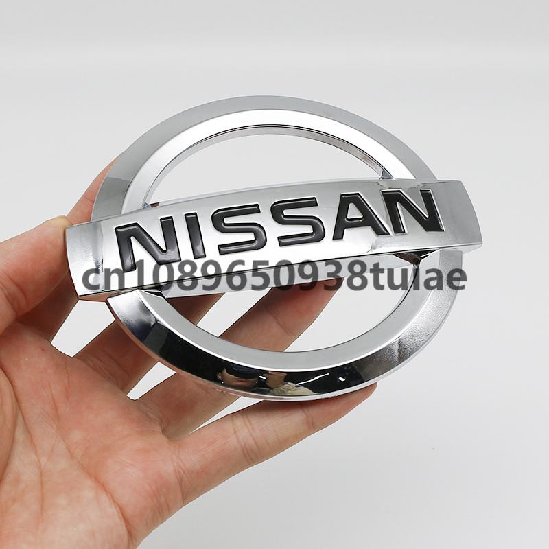 1 Stück Vorder- und Rückseiten-Logo-Plakette Aufkleber Nissan Qashqai X-Trail Kicks Navara Juke Leaf Micra Patrol Maxima Murano ulsar Altima