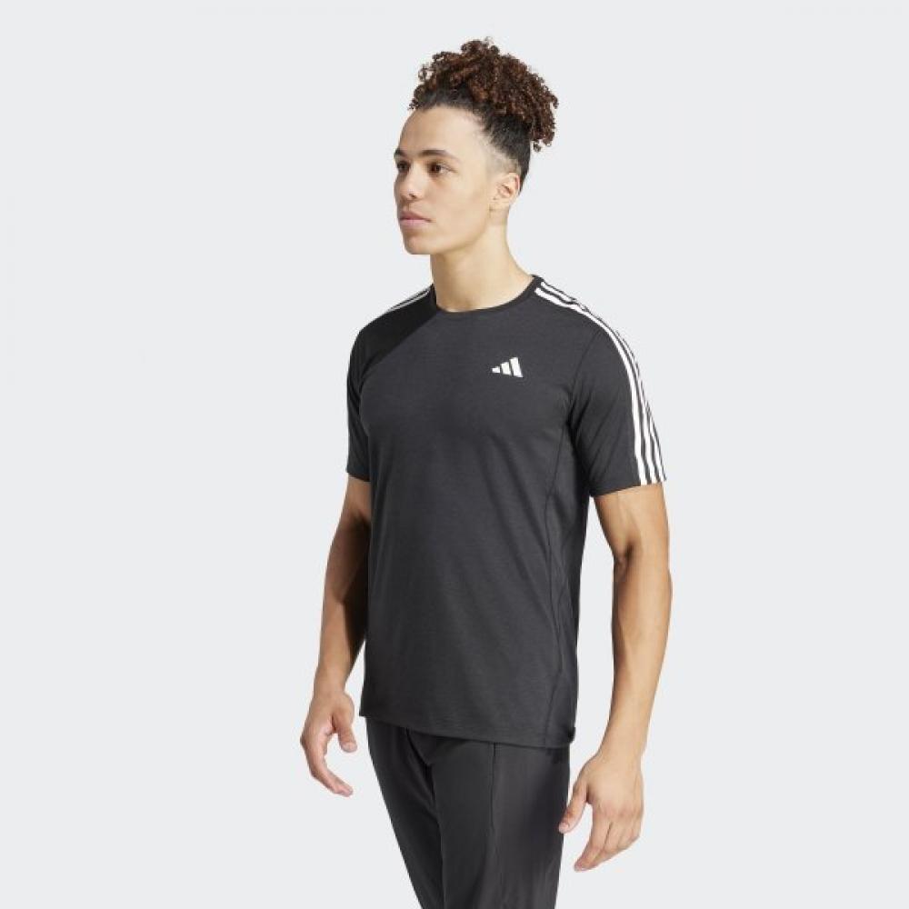 

AdidaS Men S Lightweight Owner Run 3S Tee For RunnerS Who puSh Their limitS