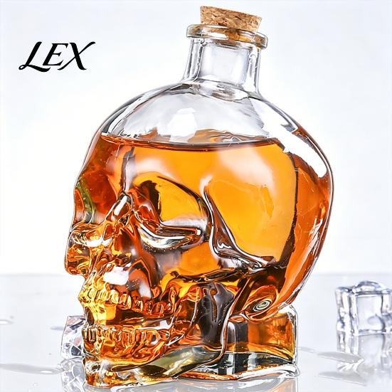 Smooth Pour Liquor Bottle Skull Whiskey Decanter, 3D Glass with Stopper, Novelty Decorative Wine Dispenser for Home Bar, Unique Gothic Gift Men Lover