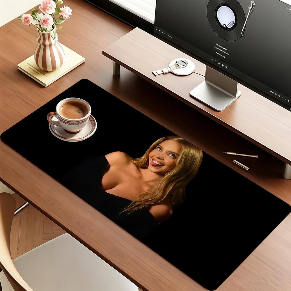 American actress S-Sydney Sweeney Mouse Pad Square Office Gaming Desk Mat Waterproof Non-Slip Rubber Decorative