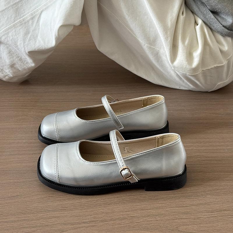 

Retro square head shallow mouth single shoes women s 2025 spring and autumn new British style small leather shoes women s Korean version thick heel M 35 серебряный
