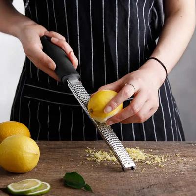 12 Zoll Multifunktions-Rechteck-Käsereibe aus Edelstahl, Werkzeuge für Schokolade, Zitrone, Zestenreißer, Obstschäler, Küchenhelfer