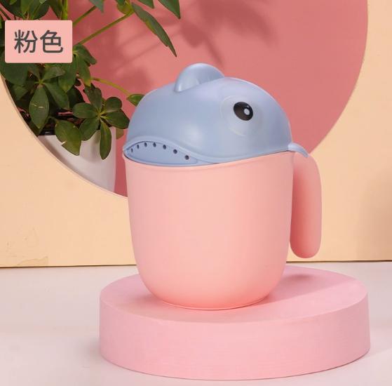 multi-functional Clownfish Shampoo Cup Baby Shampoo Rinser Cup Children Washing Head Rinse Cup Bathroom Shower Sprinkler Spoons