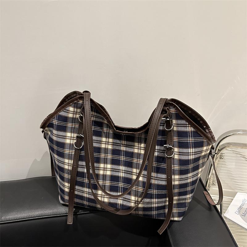 Korean Version of Fashionable Retro Plaid Canvas Tote Bag Women's 2025 Autumn and Winter New Popular Casual and Lightweight Shoulder Bag