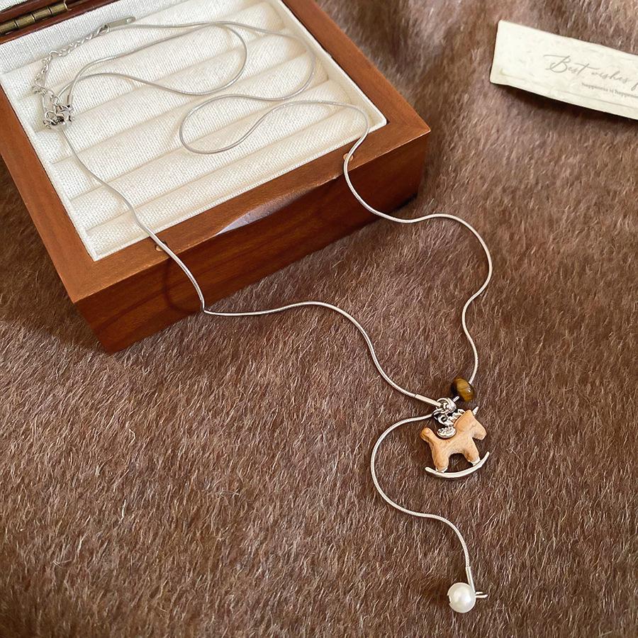 Zircon Tiger Eye Pearl Wood Horse Pendant Sweater Chain - High-End Autumn/Winter Women's Necklace