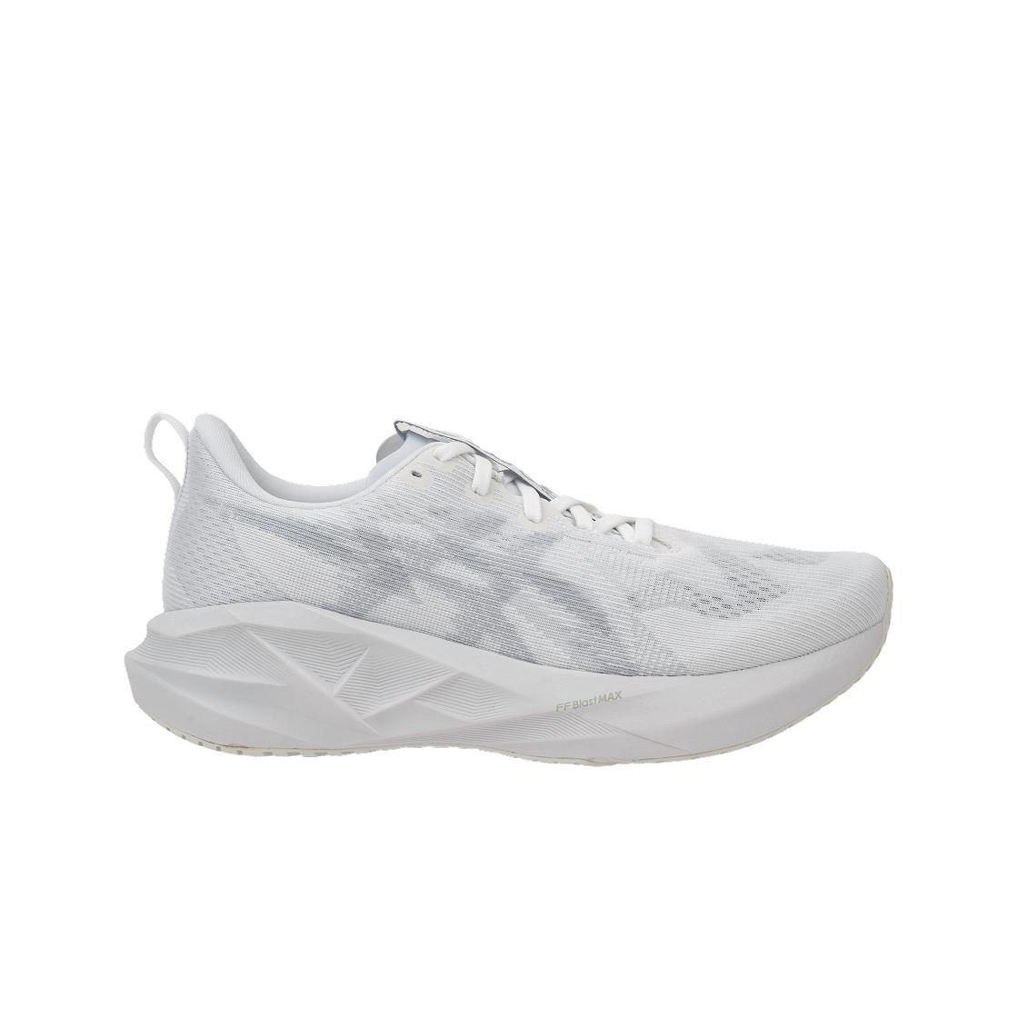 Кроссовки мужские ASICS Novablast 5 White Piedmont Grey 1011B974-100 44.5