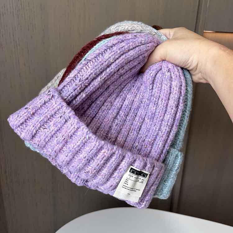 Women's autumn and winter wool jacquard letter labeling wool hat casual thermal bald hat women's loose knitted stacking hat