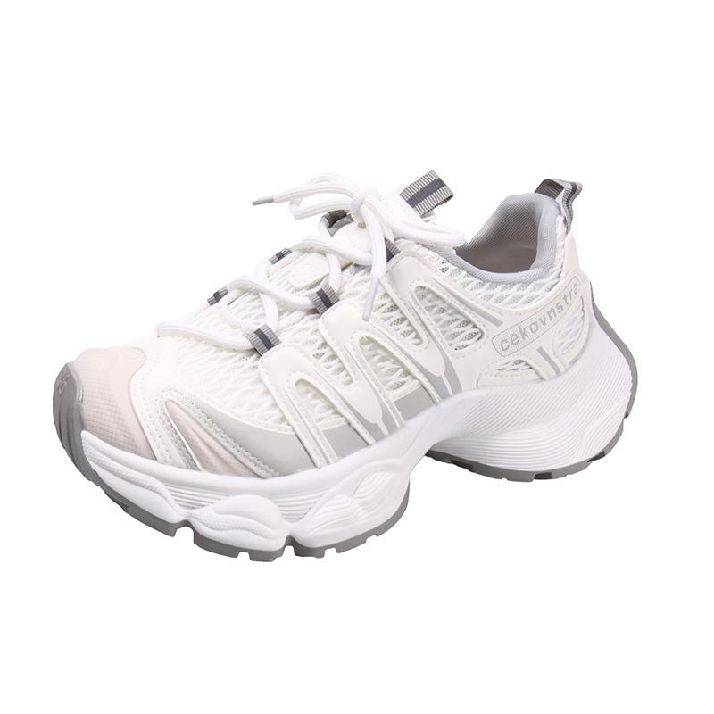 

Сетчатые дышащие кроссовки на толстой подошве для женщин, новые модные универсальные, увеличивающие рост и стройнящие, повседневные спортивные туфли 2025 40 белый