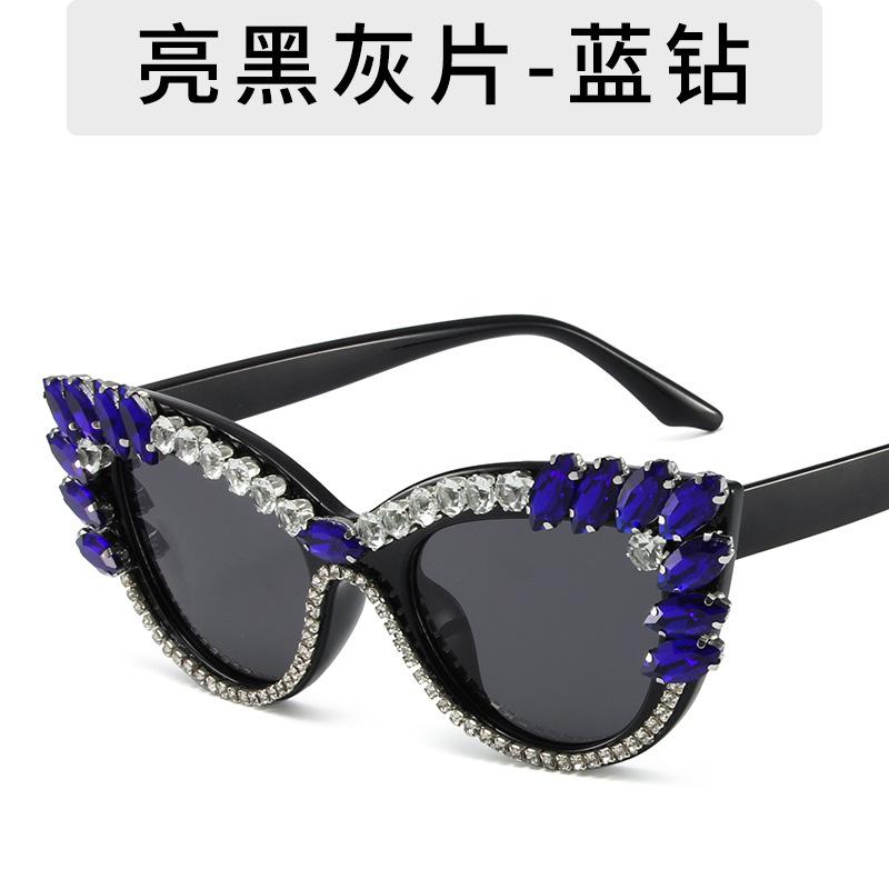 Elegant Diamond Cat Eye Sunglasses Women Fashion Trendy Crystal Big Frame Vintage Sun Glasses Female